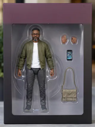 Action figure in scatola